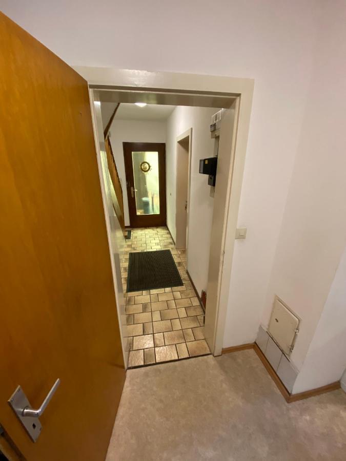 Einfaches Haus Mit Privatzimmern Und Gemeinschaftsraeumen Heilbronn Exteriér fotografie